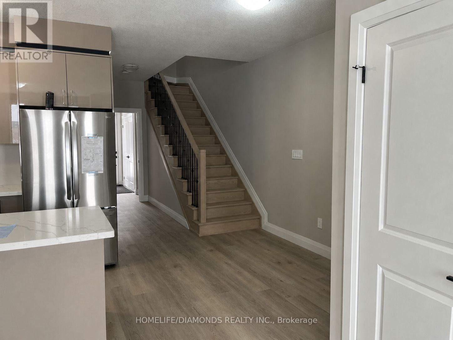 60 Keystone Trail, Welland, Ontario  L3B 5C2 - Photo 2 - X13249050