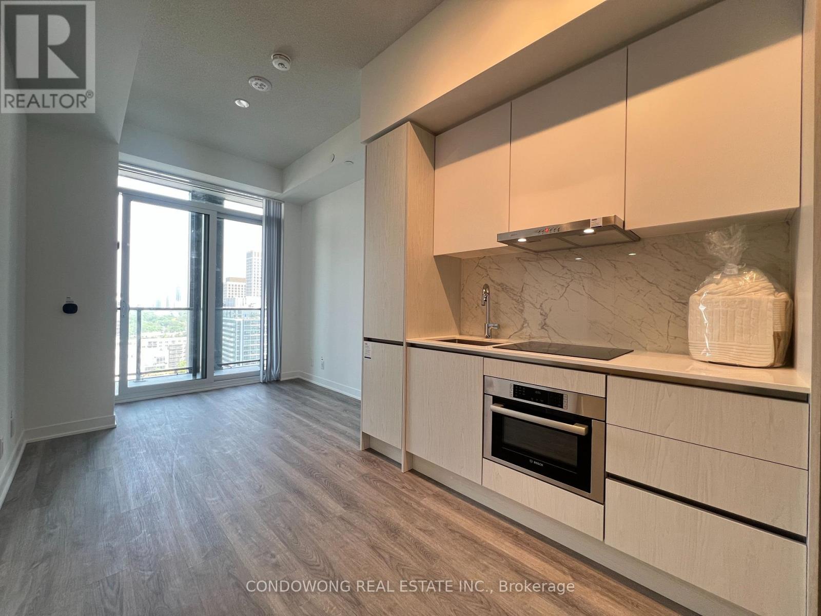2515 - 180 Front Street E, Toronto, Ontario  M5A 0A9 - Photo 2 - C13243416