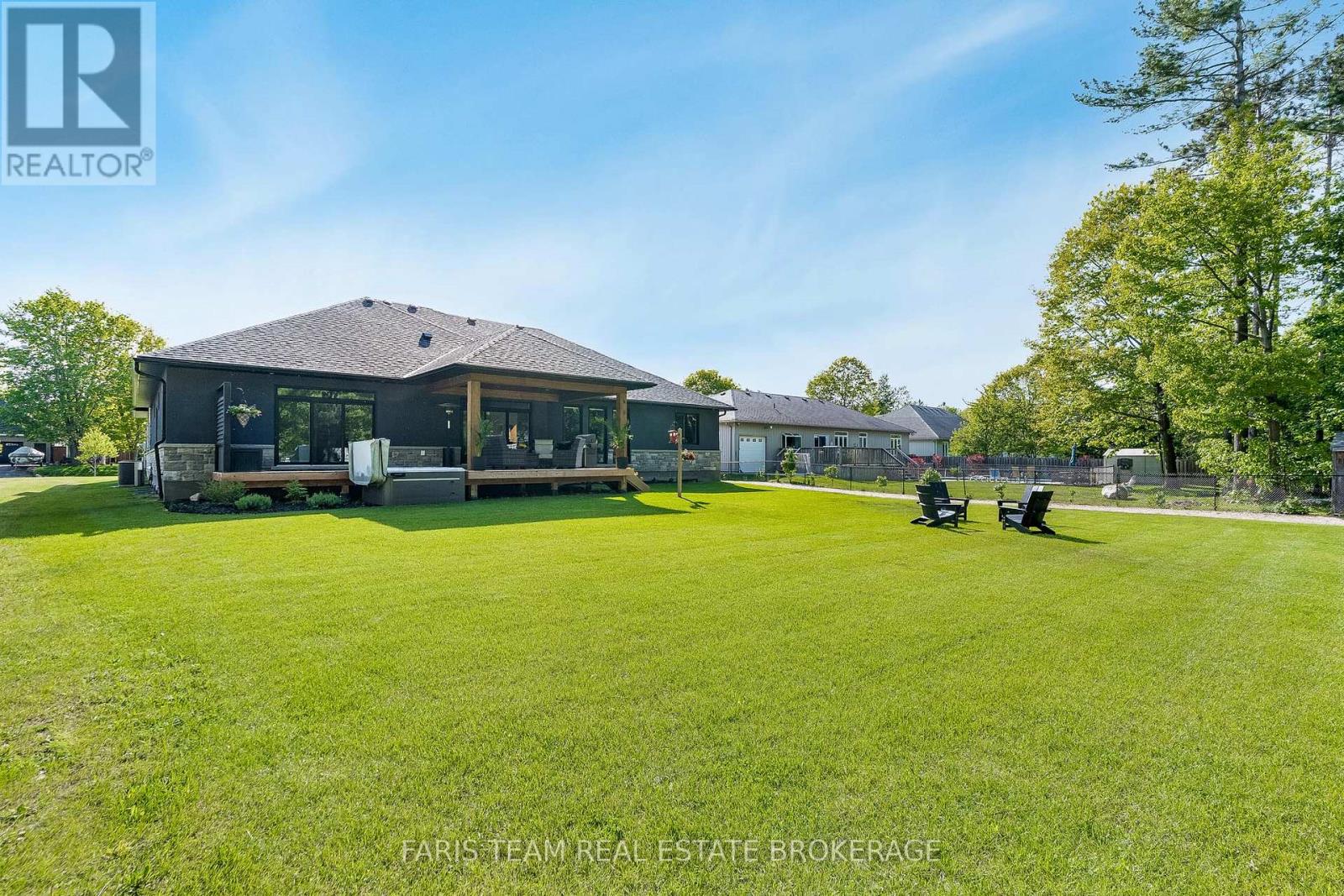 7 Reynolds Road, Tiny, Ontario  L0L 2T0 - Photo 48 - S12857816