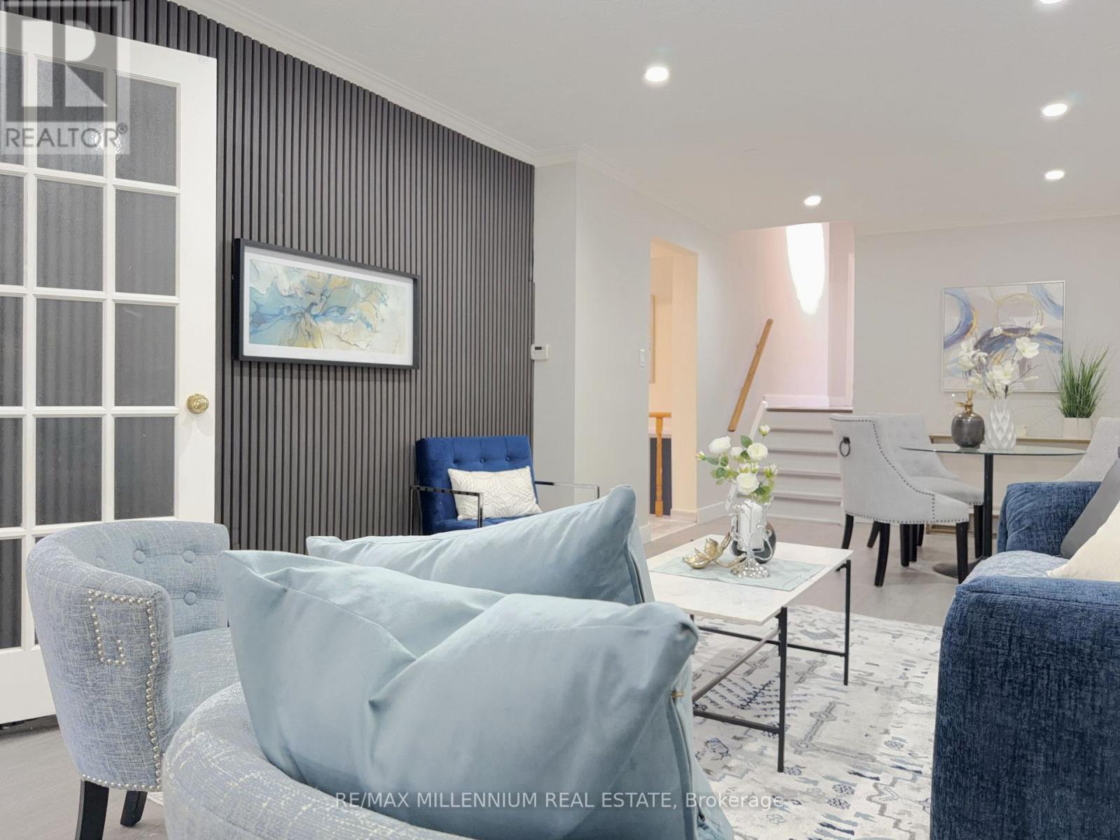 120 Duncanwoods Drive, Toronto, Ontario  M9L 2E1 - Photo 5 - W13218462