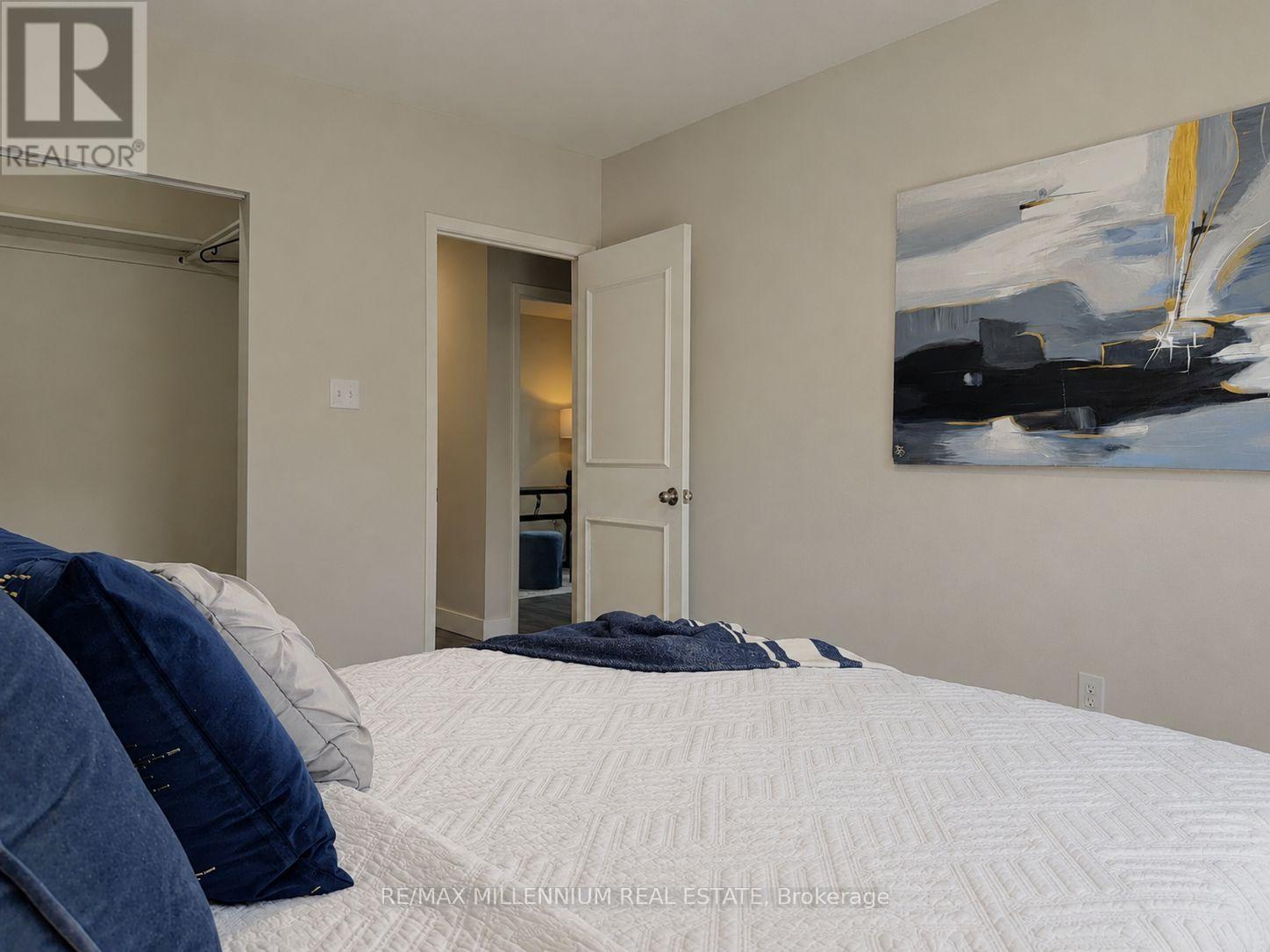 120 Duncanwoods Drive, Toronto, Ontario  M9L 2E1 - Photo 21 - W13218462