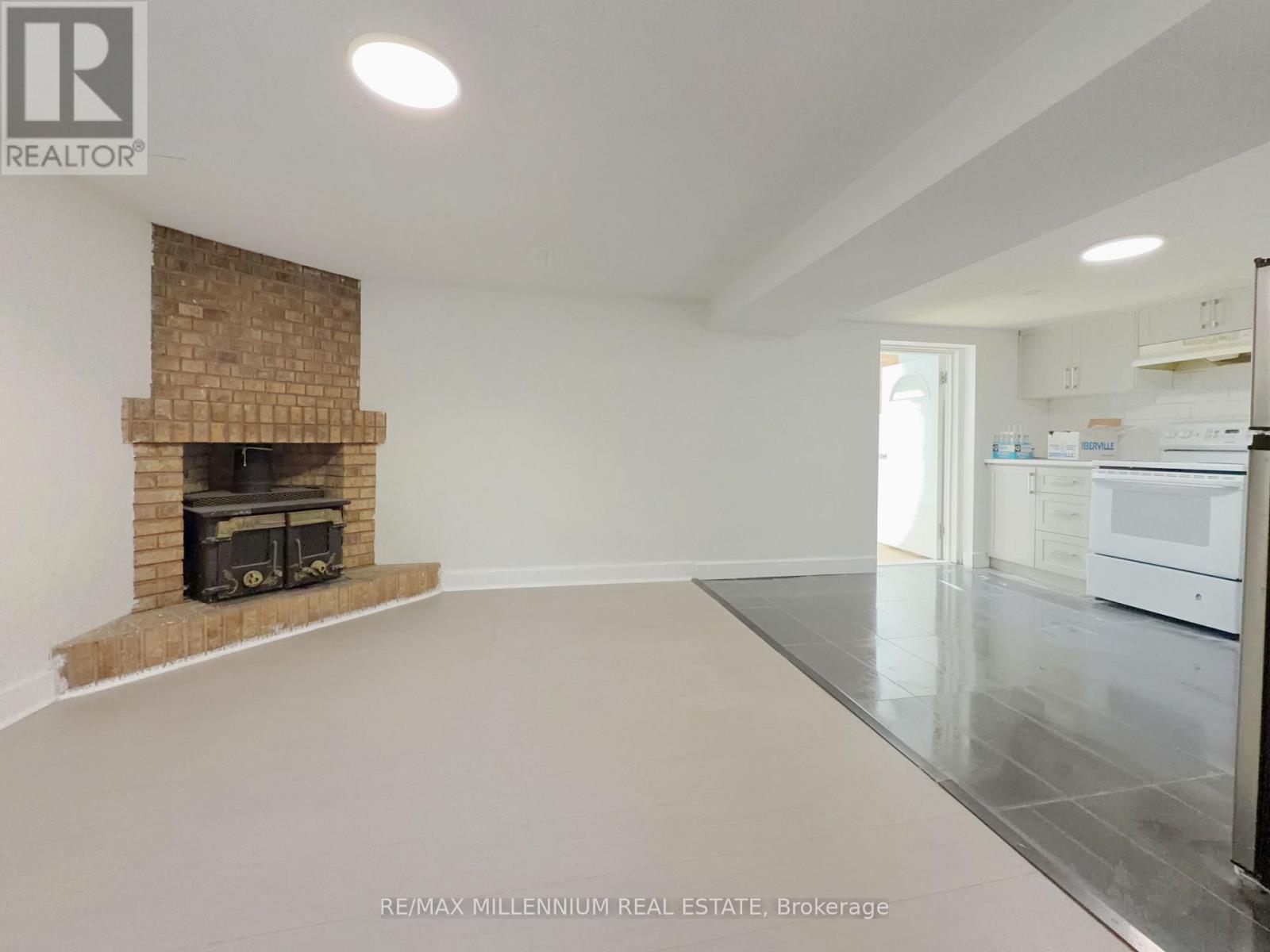 120 Duncanwoods Drive, Toronto, Ontario  M9L 2E1 - Photo 33 - W13218462