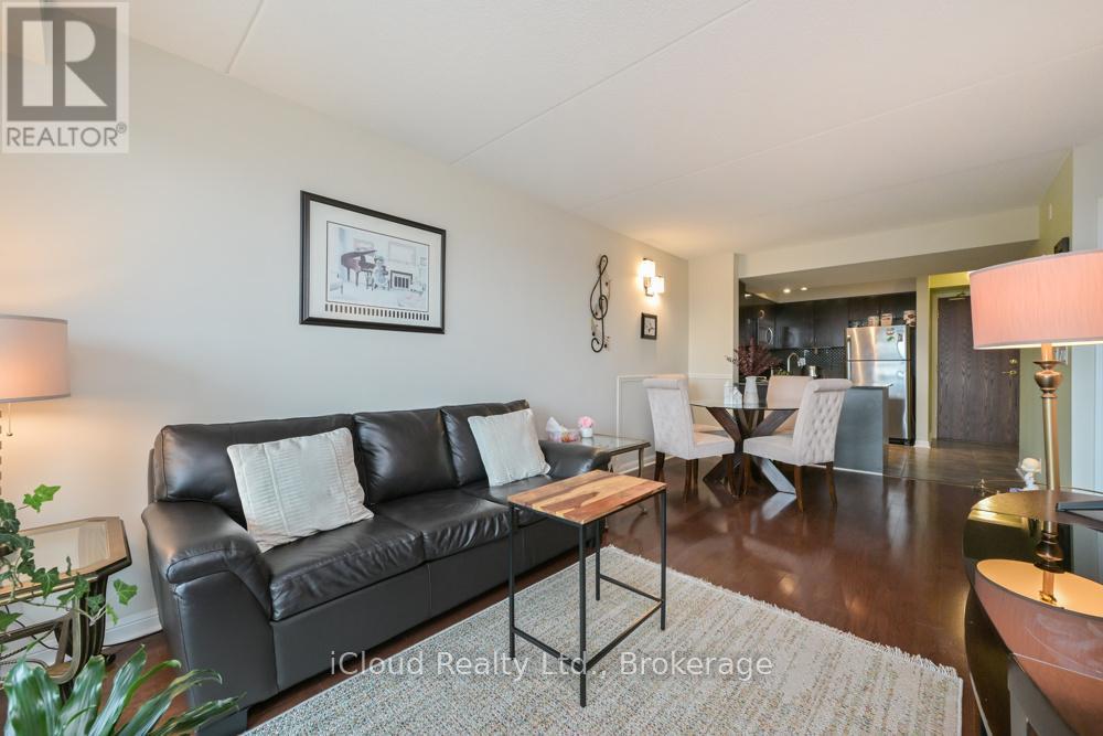 301 - 65 Via Rosedale, Brampton, Ontario L6R 3N8 - Photo 12 - W12872672