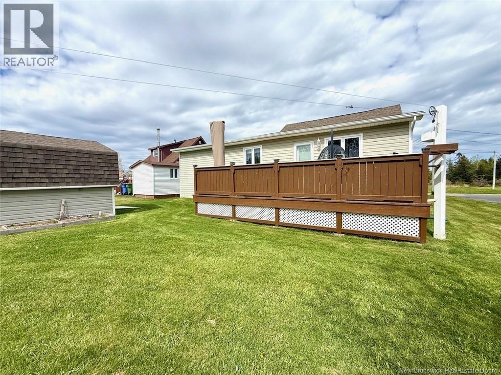 22 Rue Du Pêcheur Sud, Lamèque, New Brunswick  E8T 1L1 - Photo 49 - NB137000