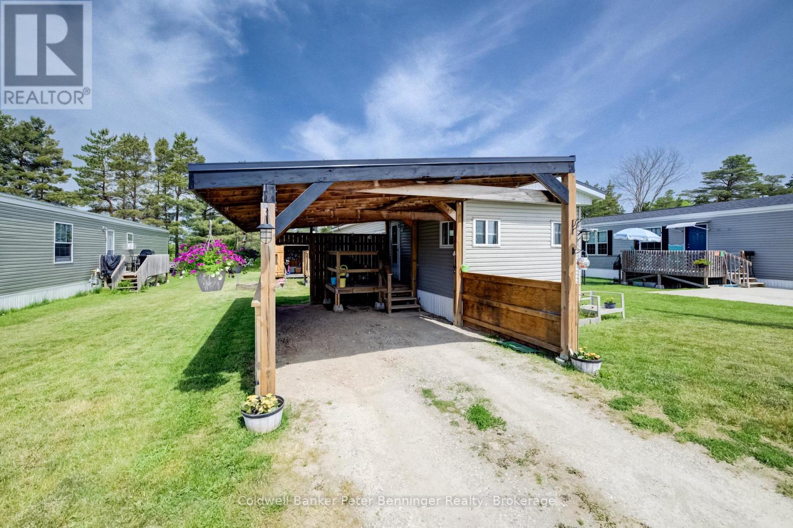 33 Dove Road, Brockton, Ontario  N0G 2V0 - Photo 2 - X13249354
