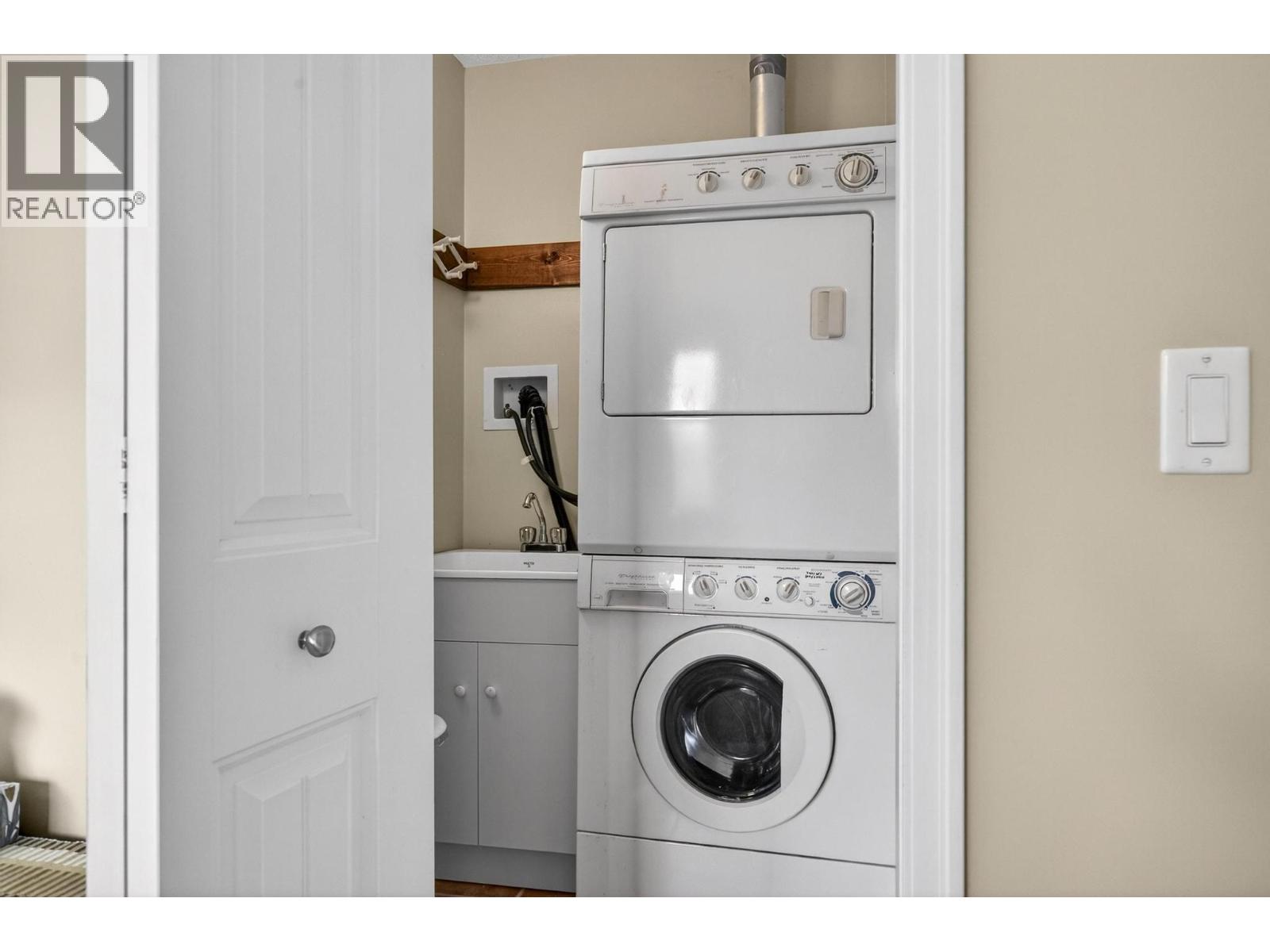 660 Welke Road, Kelowna, British Columbia  V1W 1A7 - Photo 27 - 10389165
