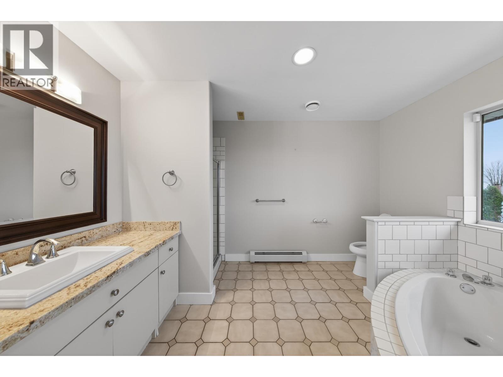 2562 Fuchsia Place, Coquitlam, British Columbia  V3E 2M7 - Photo 20 - R3132702