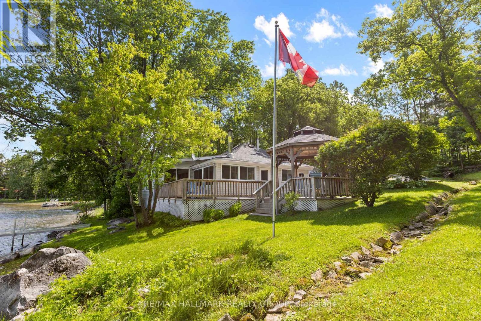 118 HALL SHORE ROAD, Lanark Highlands, Ontario