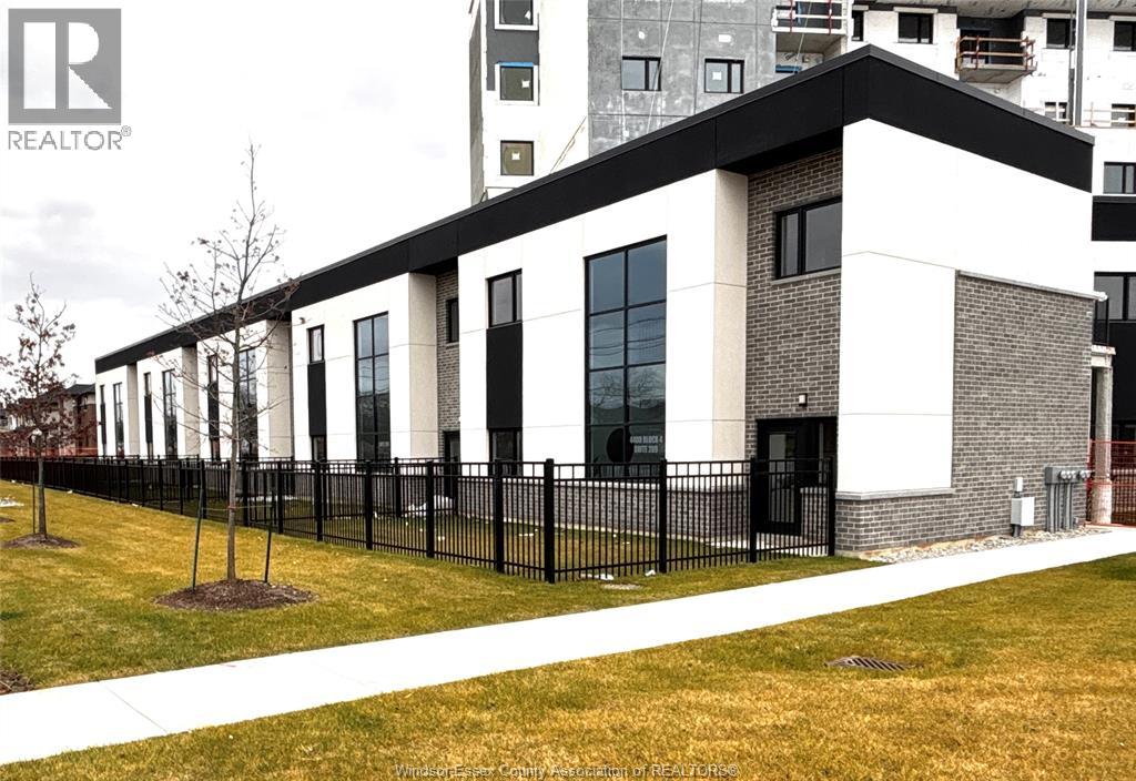 4400 LAURIER PARKWAY Unit# 207, LaSalle, Ontario