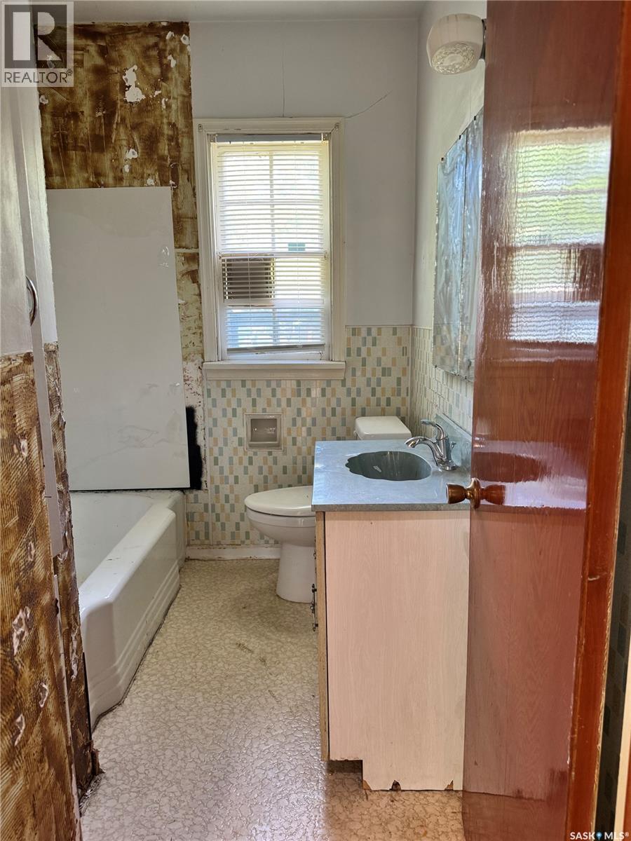 712 Broadway Avenue, Regina, Saskatchewan  S4N 1C3 - Photo 8 - SK038439