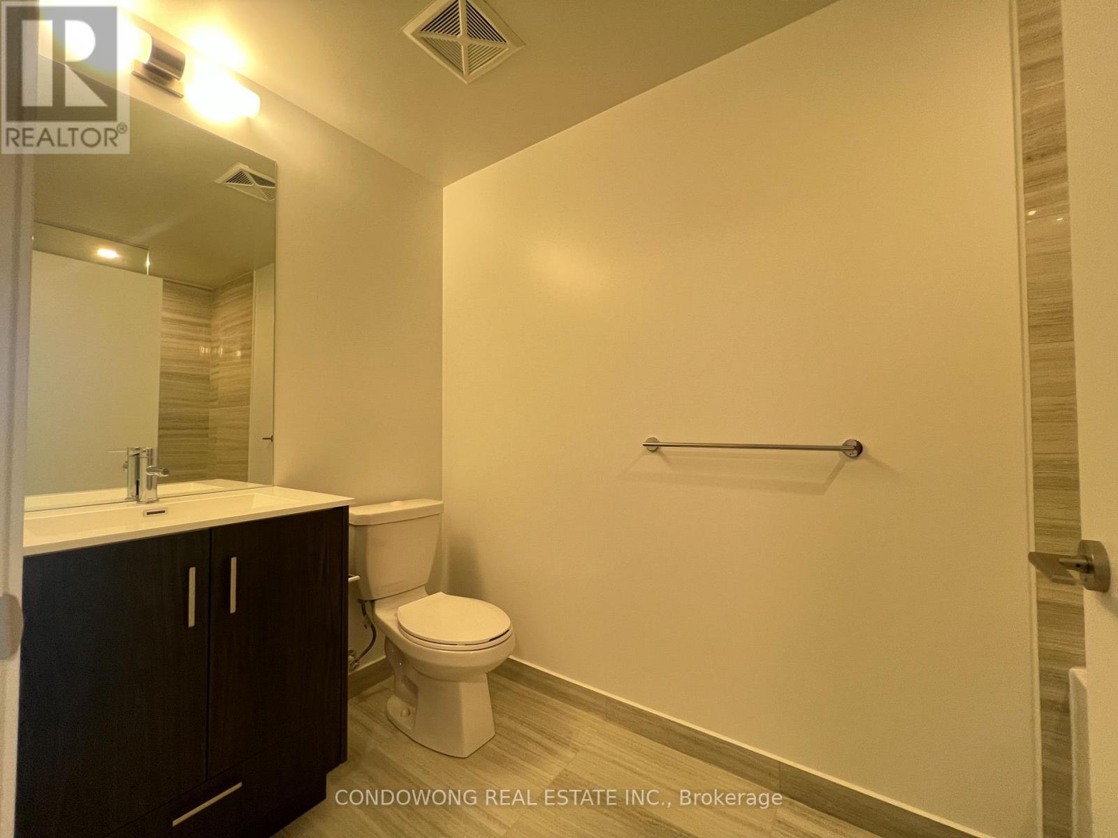 2702 - 180 Front Street E, Toronto, Ontario  M5A 0A9 - Photo 8 - C13243946