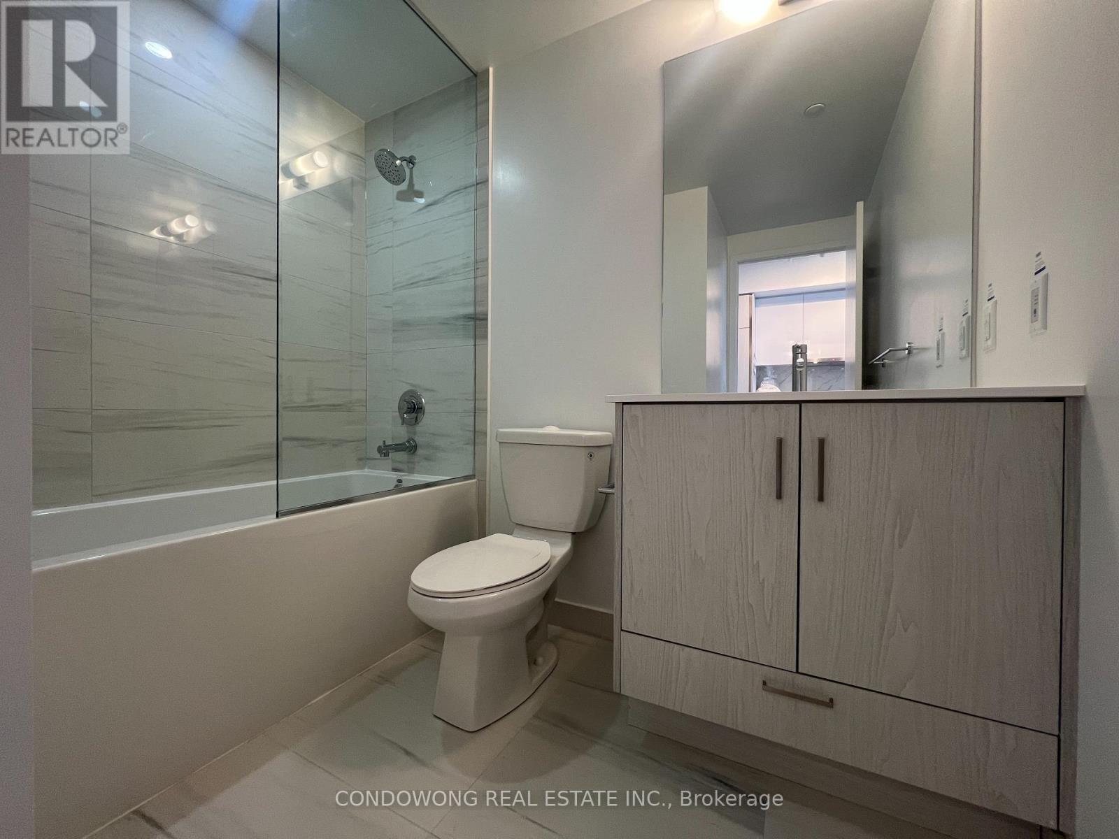 3201 - 180 Front Street E, Toronto, Ontario  M5A 0A9 - Photo 11 - C13245394