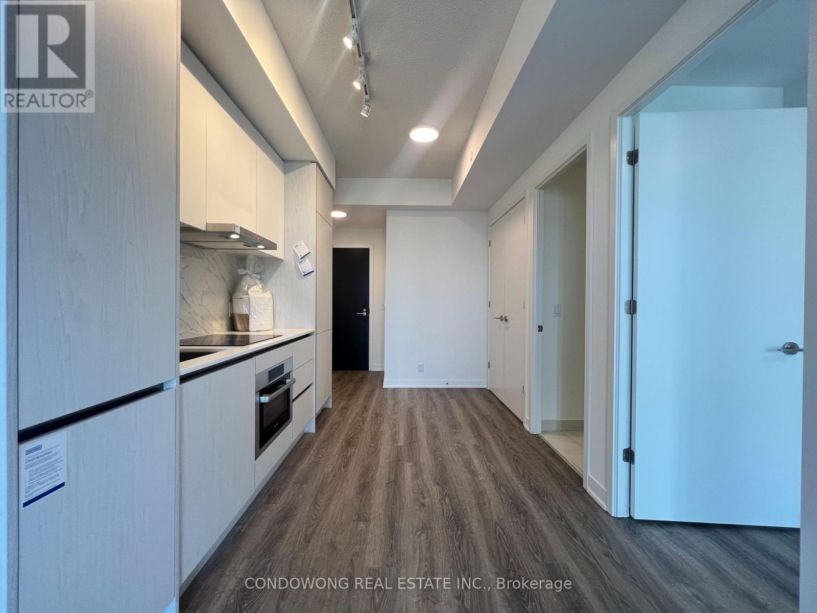 3201 - 180 Front Street E, Toronto, Ontario  M5A 0A9 - Photo 4 - C13245394