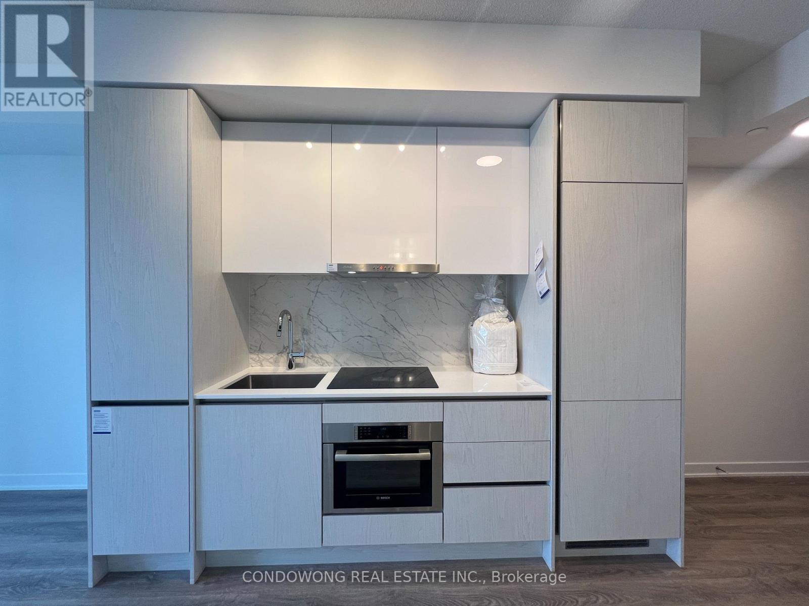 3201 - 180 Front Street E, Toronto, Ontario  M5A 0A9 - Photo 3 - C13245394