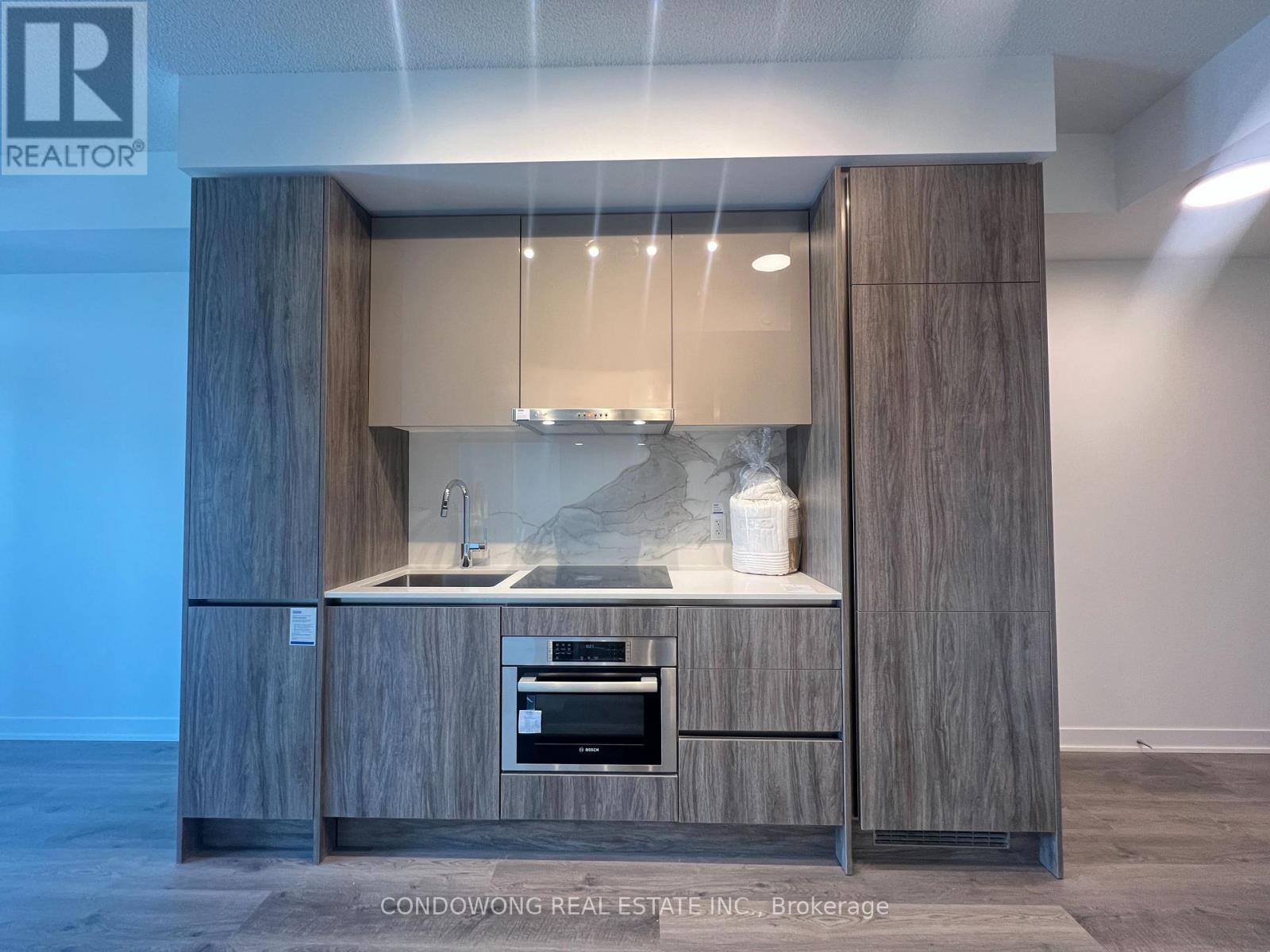 2601 - 180 Front Street E, Toronto, Ontario  M5A 0A9 - Photo 2 - C13245454