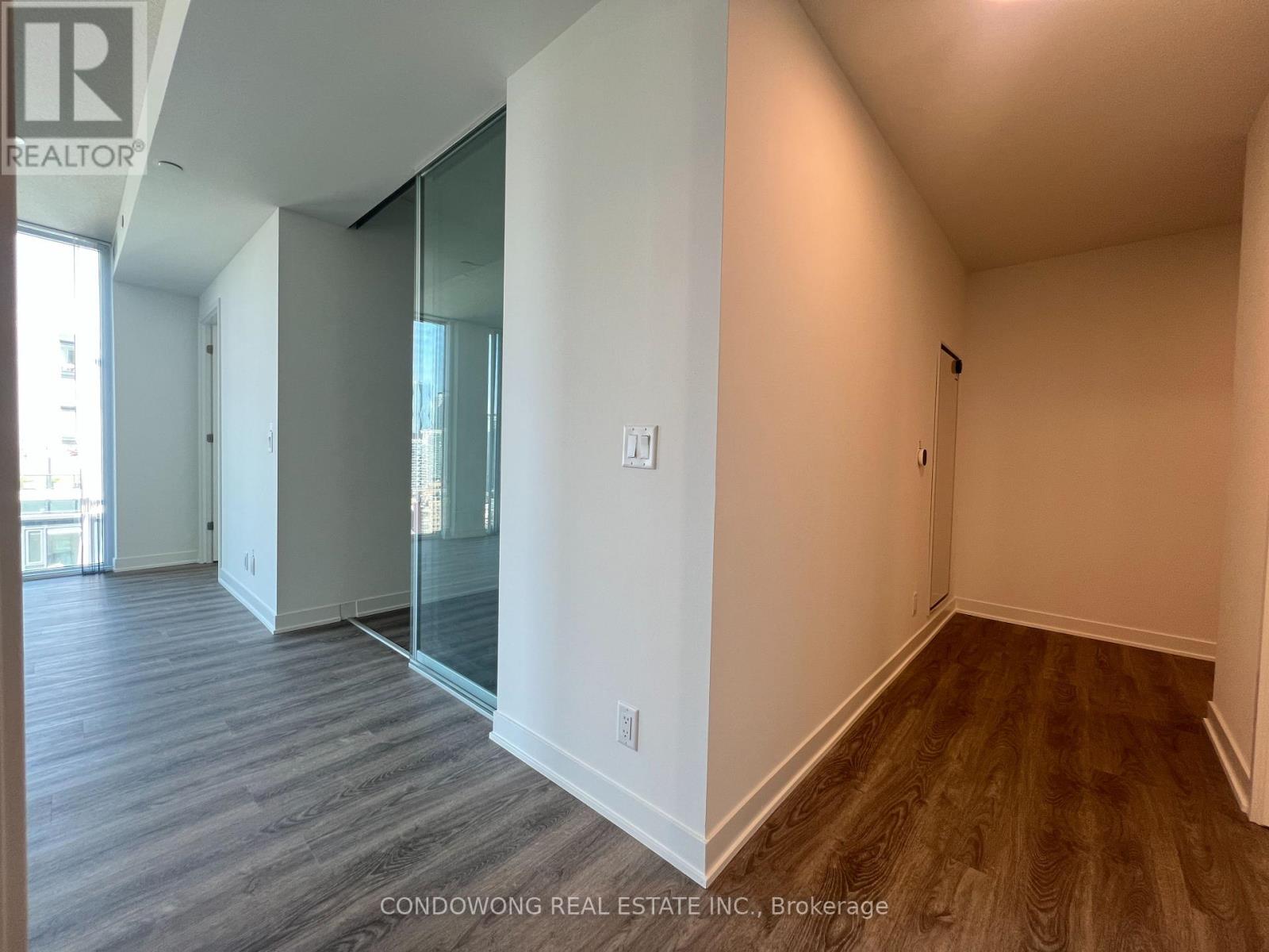 2810 - 180 Front Street E, Toronto, Ontario  M5A 0A9 - Photo 3 - C13245642