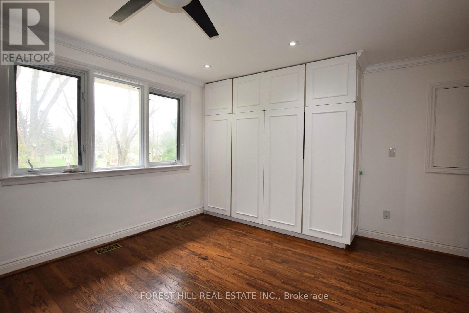 221 Park Home Avenue, Toronto, Ontario  M2R 1A1 - Photo 8 - C13249308