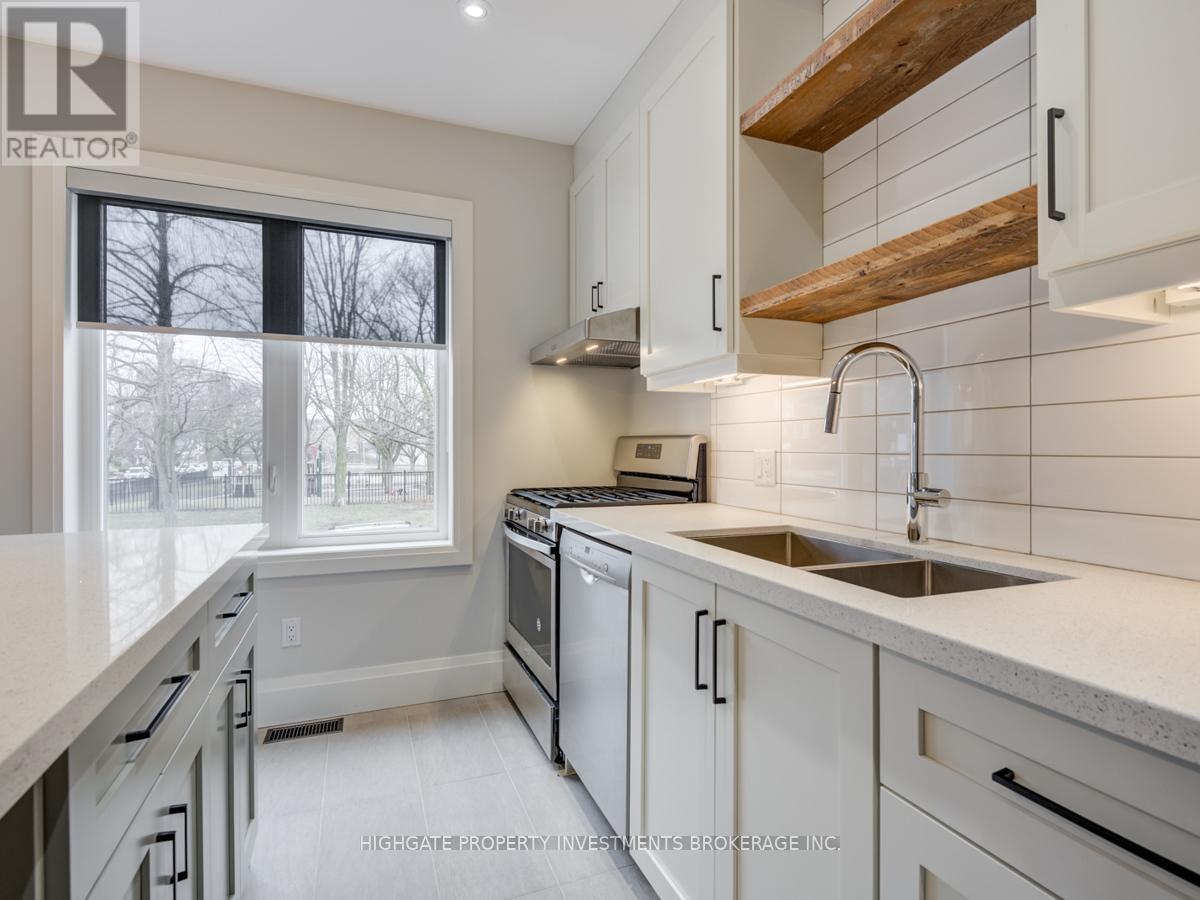 Main - 129 Hilton Avenue, Toronto, Ontario  M5R 3E8 - Photo 10 - C13249318