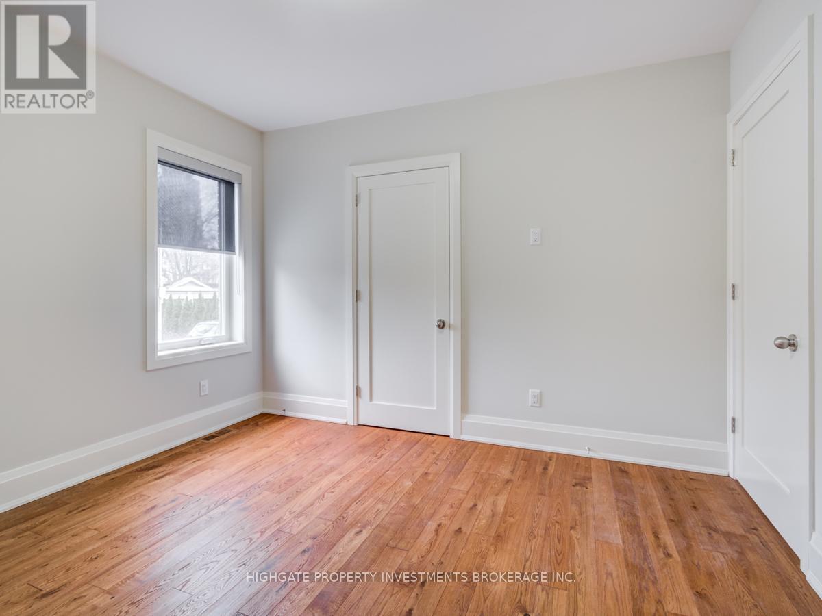 Main - 129 Hilton Avenue, Toronto, Ontario  M5R 3E8 - Photo 13 - C13249318