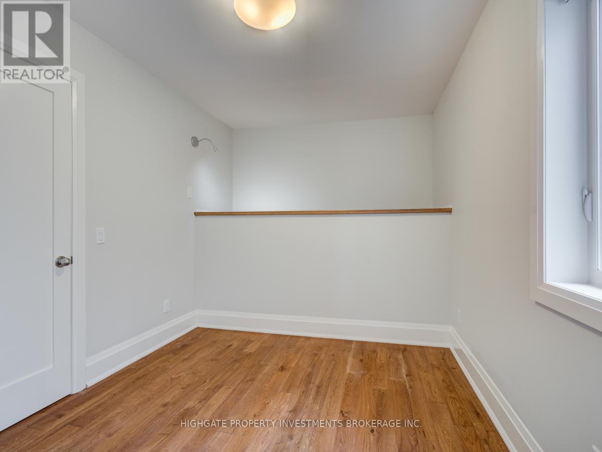Main - 129 Hilton Avenue, Toronto, Ontario  M5R 3E8 - Photo 14 - C13249318