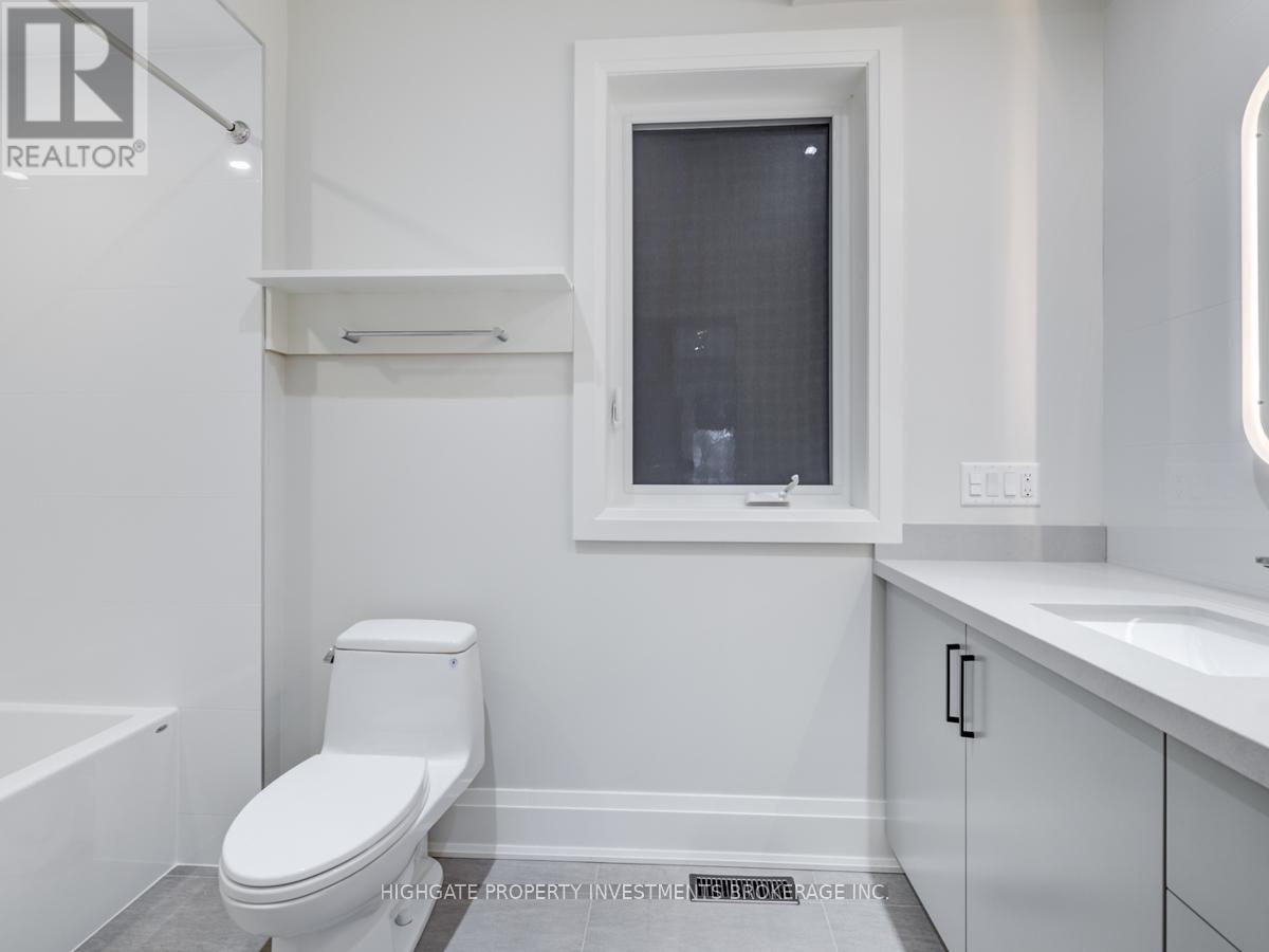 Main - 129 Hilton Avenue, Toronto, Ontario  M5R 3E8 - Photo 16 - C13249318