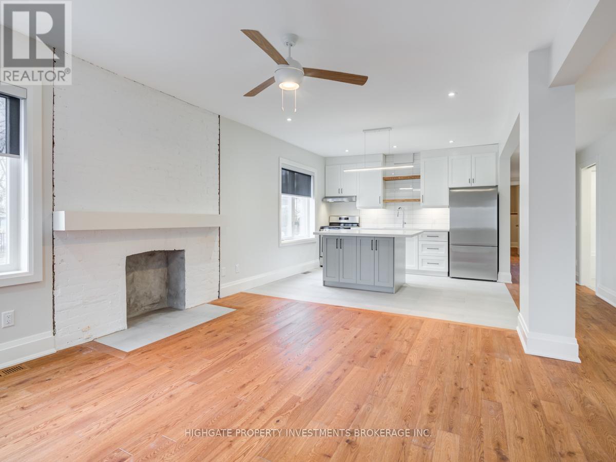 Main - 129 Hilton Avenue, Toronto, Ontario  M5R 3E8 - Photo 6 - C13249318
