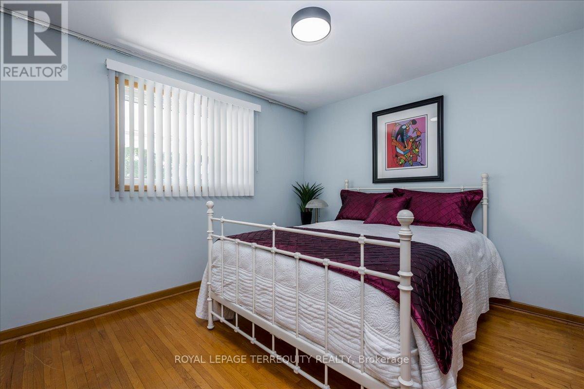 44 Margaret Avenue, Toronto, Ontario  M2J 4C3 - Photo 14 - C13249324