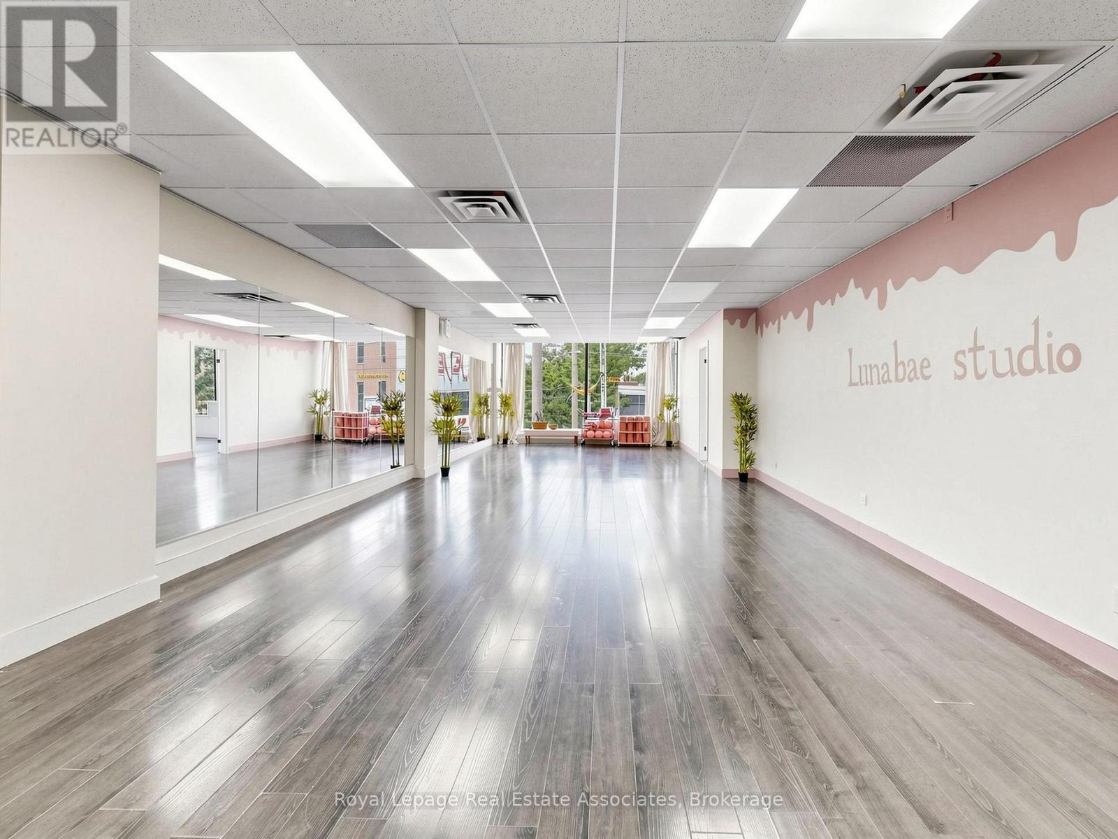 Second Level - 685 Queen Street W, Toronto, Ontario  M6J 1E6 - Photo 11 - C13249346
