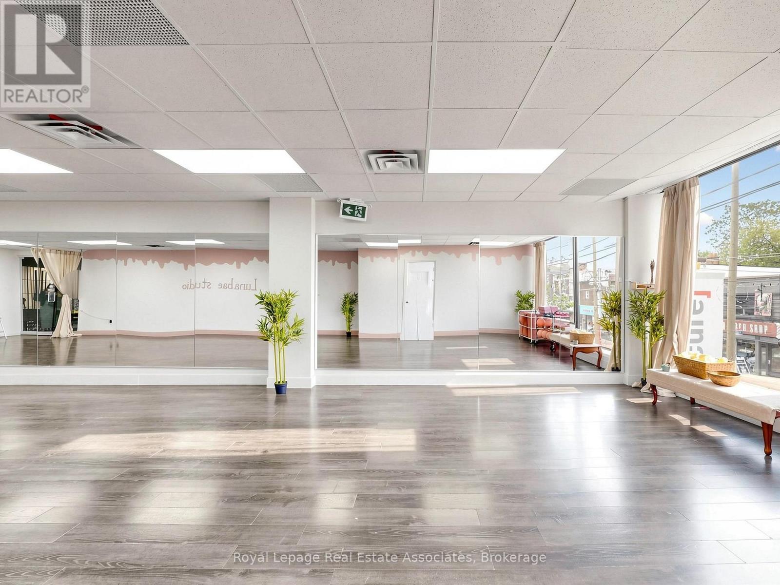 Second Level - 685 Queen Street W, Toronto, Ontario  M6J 1E6 - Photo 12 - C13249346