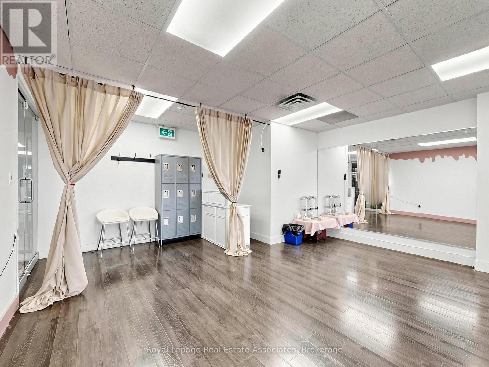 Second Level - 685 Queen Street W, Toronto, Ontario  M6J 1E6 - Photo 19 - C13249346
