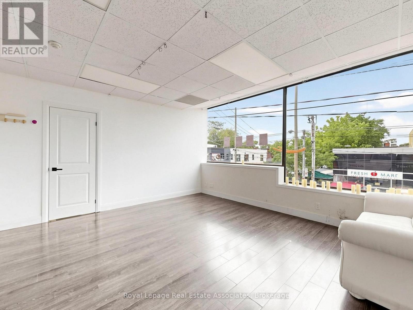 Second Level - 685 Queen Street W, Toronto, Ontario  M6J 1E6 - Photo 22 - C13249346