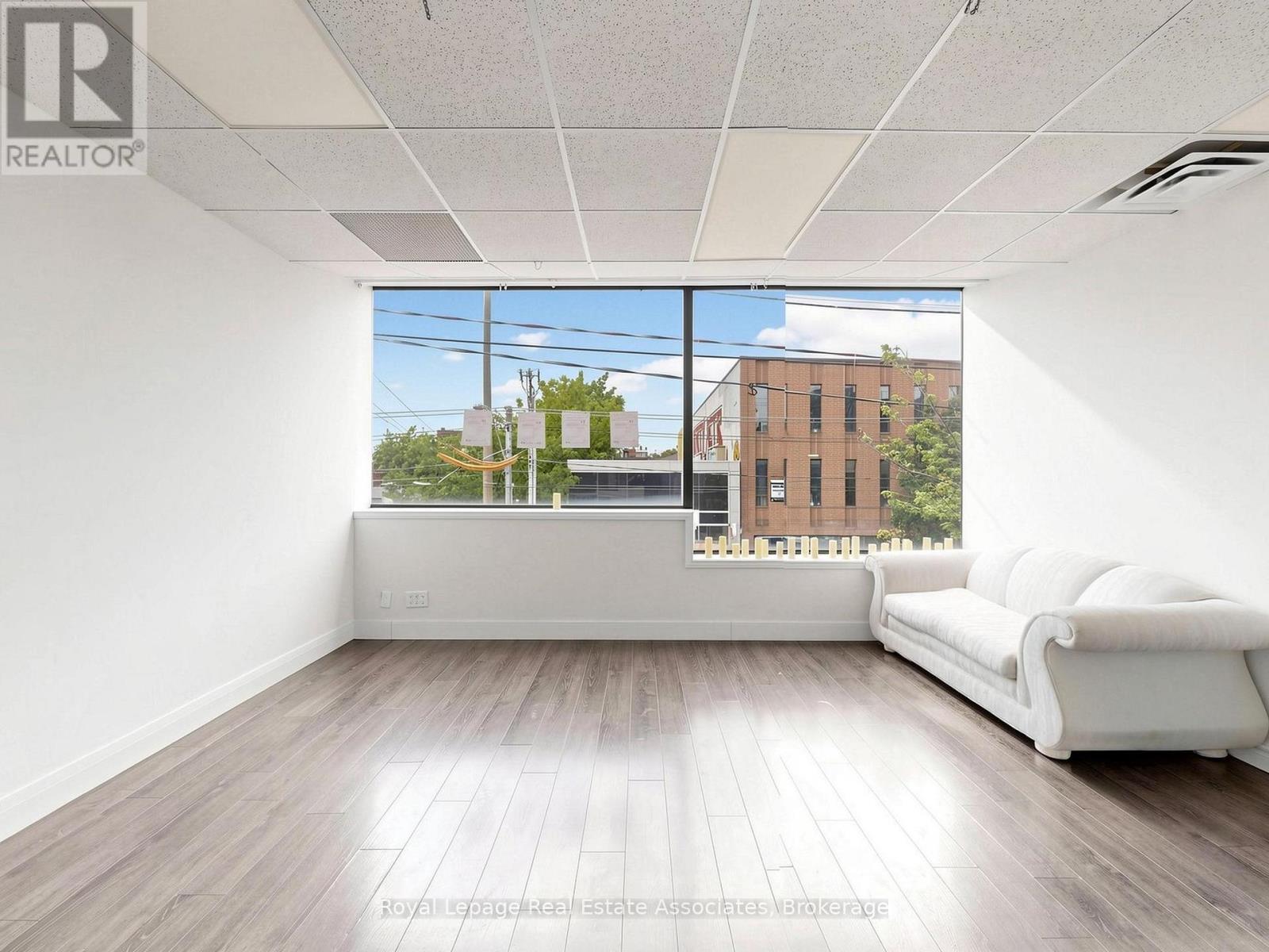 Second Level - 685 Queen Street W, Toronto, Ontario  M6J 1E6 - Photo 23 - C13249346
