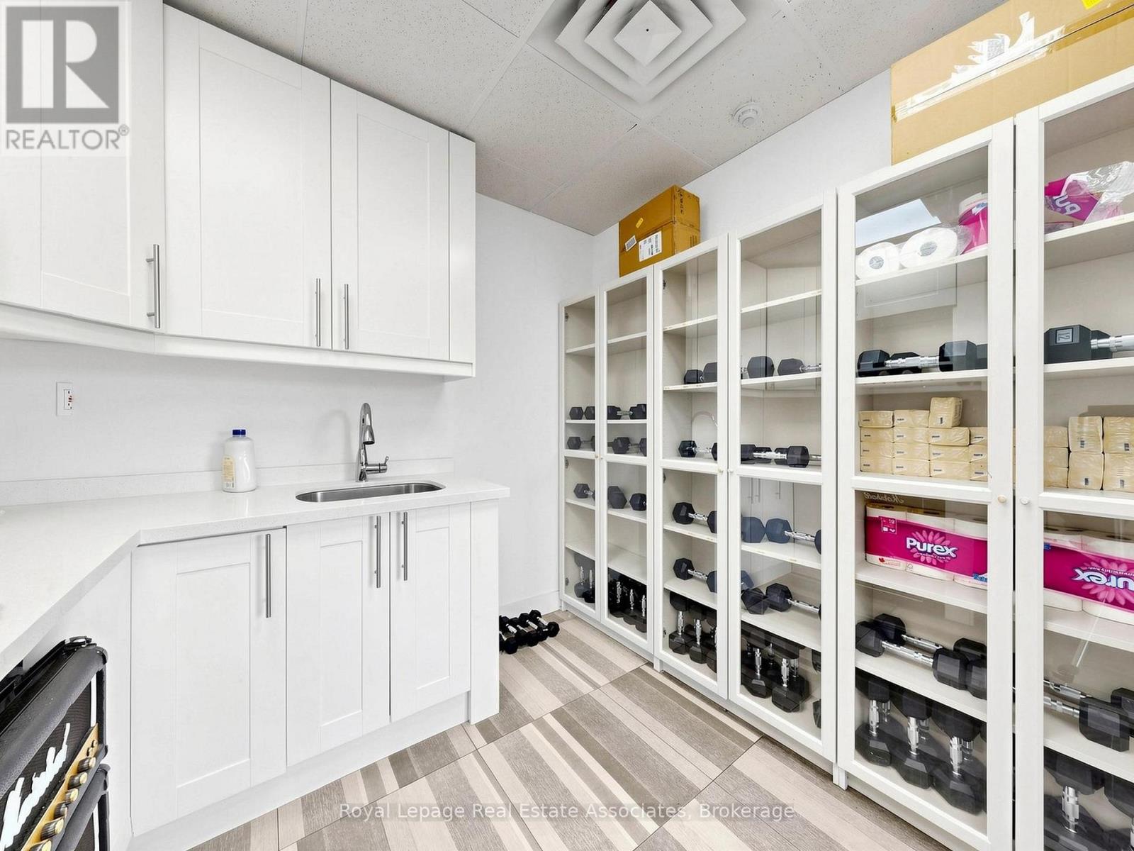 Second Level - 685 Queen Street W, Toronto, Ontario  M6J 1E6 - Photo 27 - C13249346