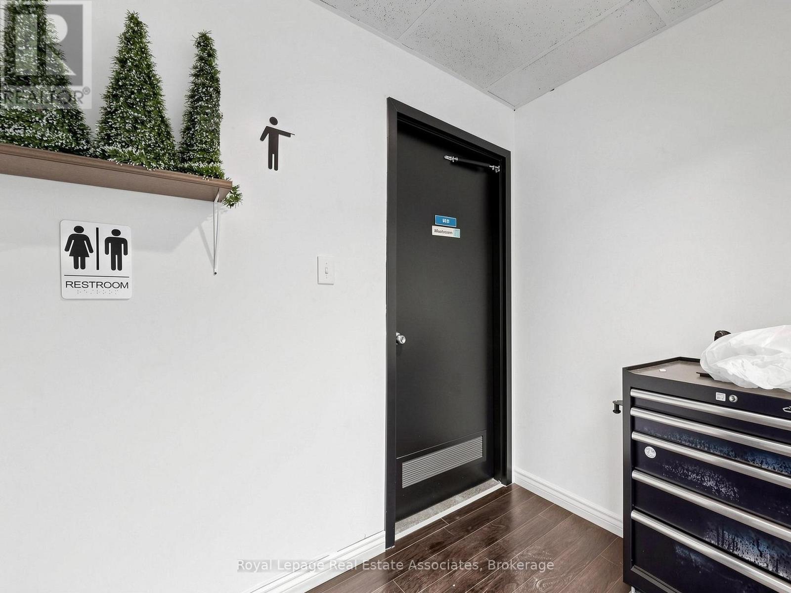 Second Level - 685 Queen Street W, Toronto, Ontario  M6J 1E6 - Photo 29 - C13249346