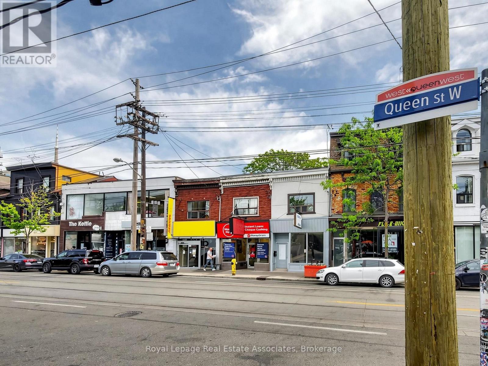 Second Level - 685 Queen Street W, Toronto, Ontario  M6J 1E6 - Photo 31 - C13249346