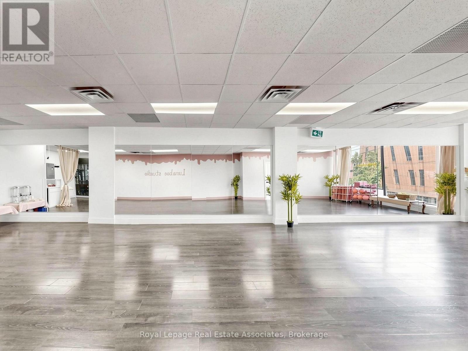 Second Level - 685 Queen Street W, Toronto, Ontario  M6J 1E6 - Photo 9 - C13249346