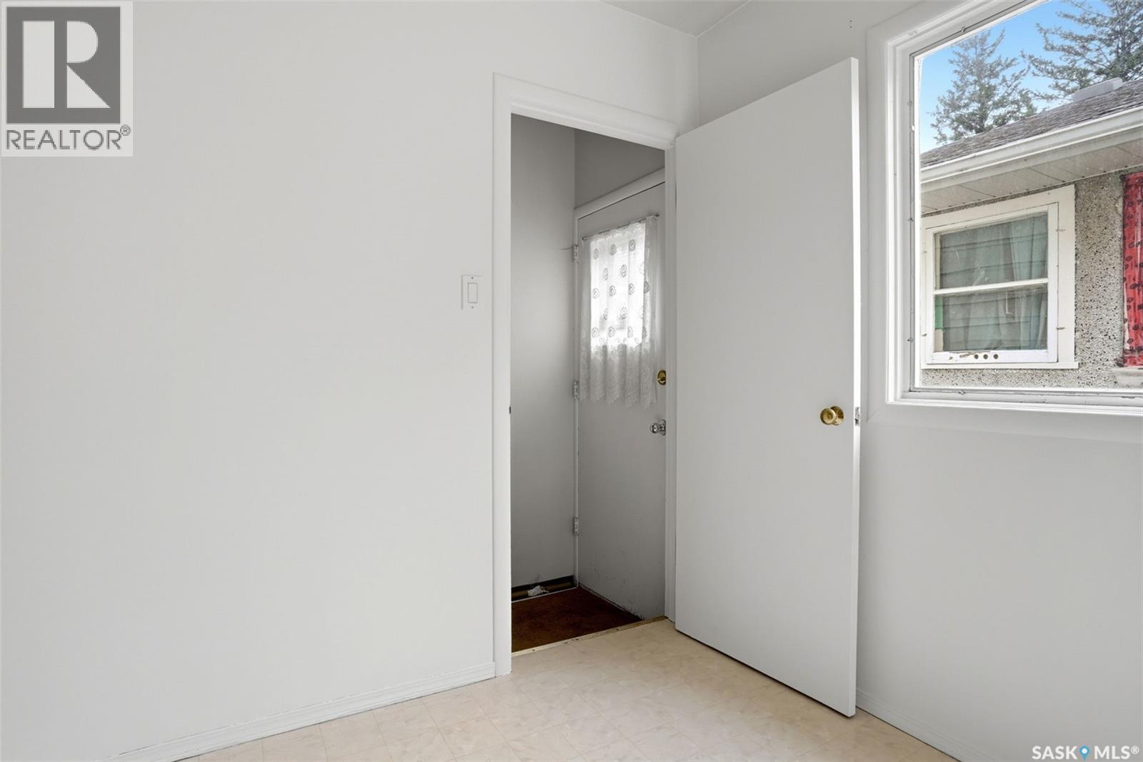 1420 Aberdeen Street, Regina, Saskatchewan  S4T 5K4 - Photo 22 - SK038351