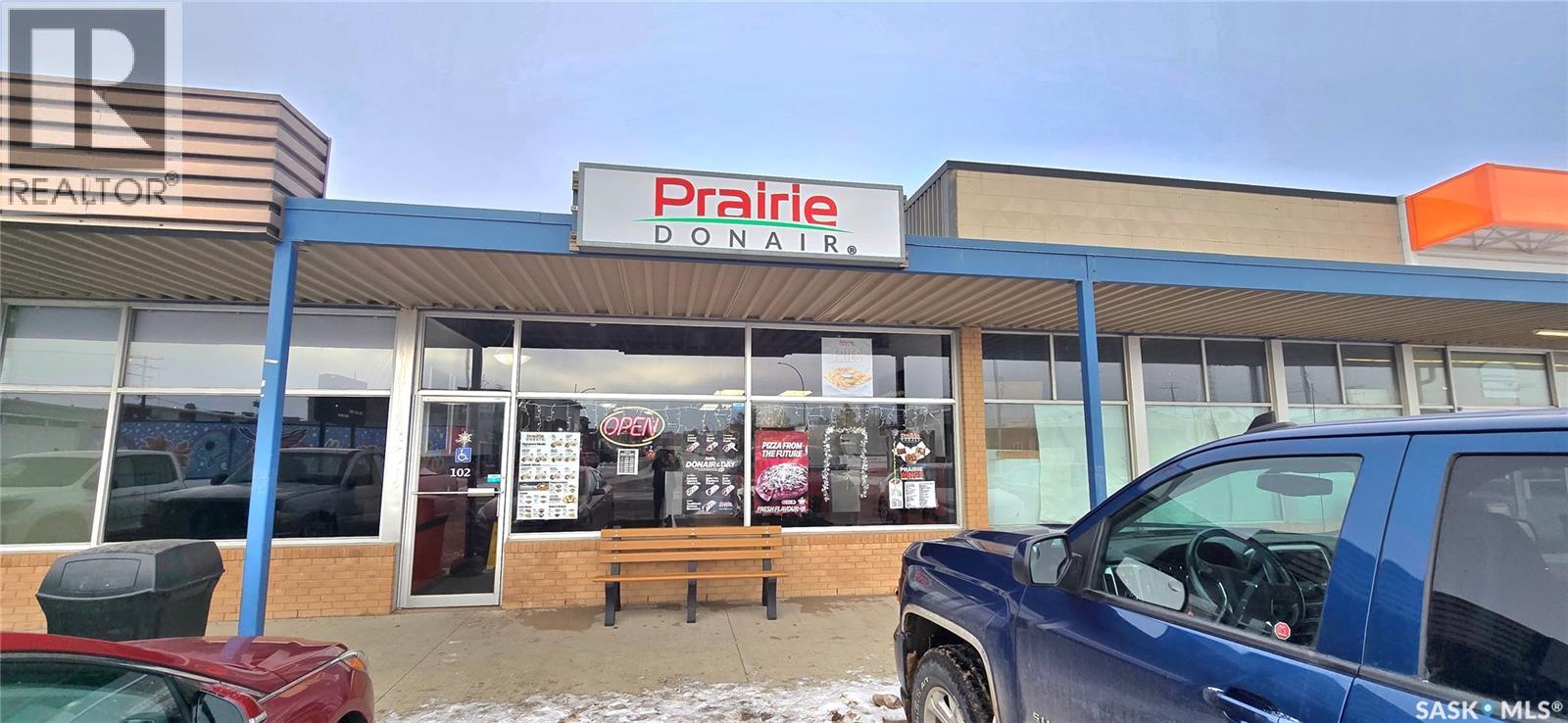 102 1st Avenue W, Assiniboia, Saskatchewan  S0H 0B0 - Photo 1 - SK038341