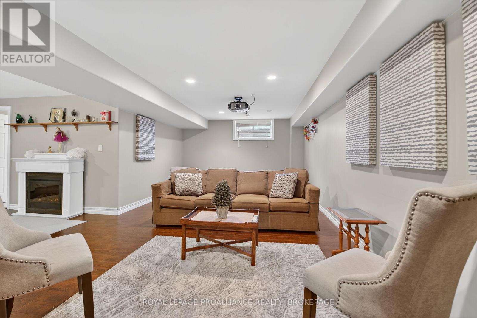 18 Mckeown Crescent, Loyalist, Ontario  K7N 1Y3 - Photo 31 - X13249568