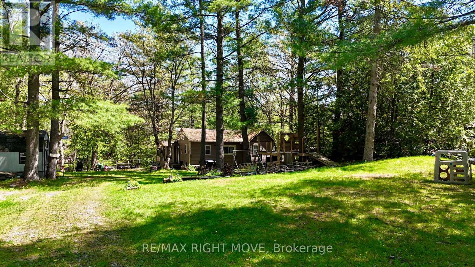 7785 Oakridge Drive, Ramara, Ontario  L0K 2B0 - Photo 2 - S13249298