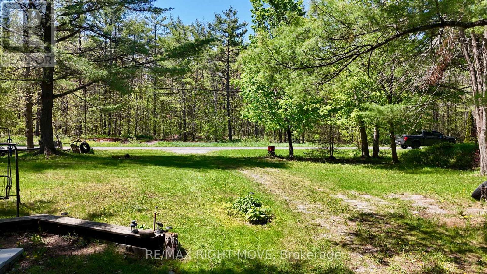 7785 Oakridge Drive, Ramara, Ontario  L0K 2B0 - Photo 4 - S13249298