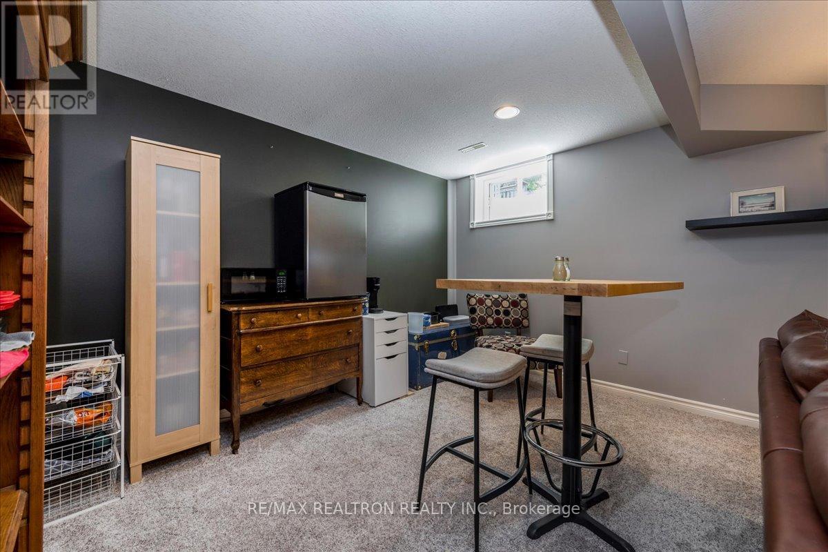 34 O'shaughnessy Crescent, Barrie, Ontario  L4N 7L8 - Photo 16 - S13249310