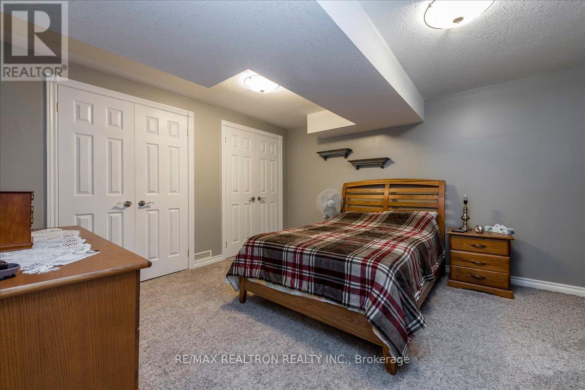 34 O'shaughnessy Crescent, Barrie, Ontario  L4N 7L8 - Photo 20 - S13249310