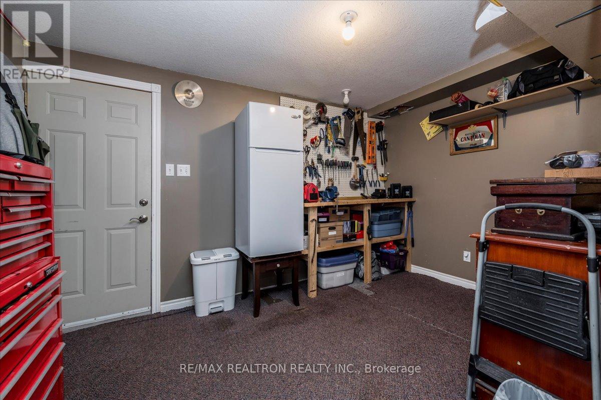 34 O'shaughnessy Crescent, Barrie, Ontario  L4N 7L8 - Photo 23 - S13249310
