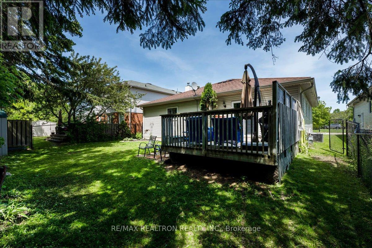 34 O'shaughnessy Crescent, Barrie, Ontario  L4N 7L8 - Photo 29 - S13249310