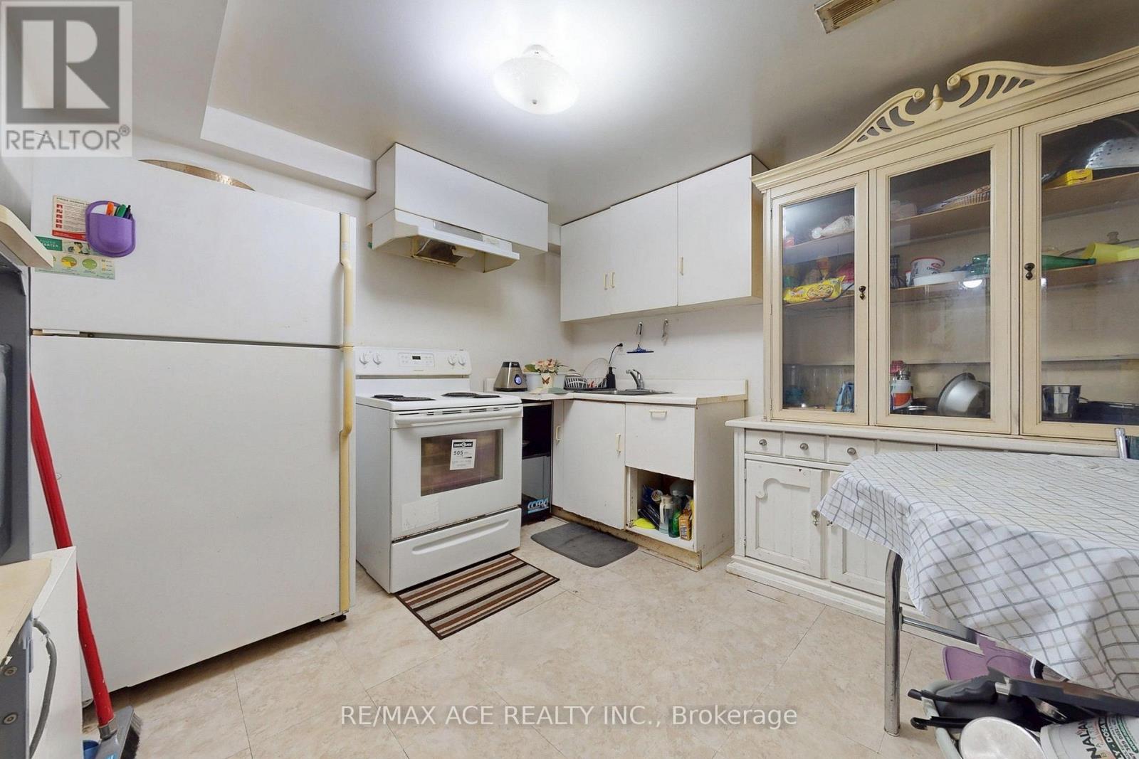159 Heale Avenue, Toronto, Ontario  M1N 3Y2 - Photo 24 - E13248654