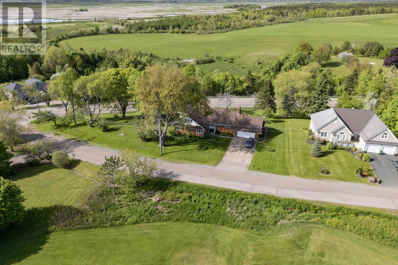 19 Biggs Drive, East Amherst, Nova Scotia  B4H 3Y2 - Photo 2 - 202607480