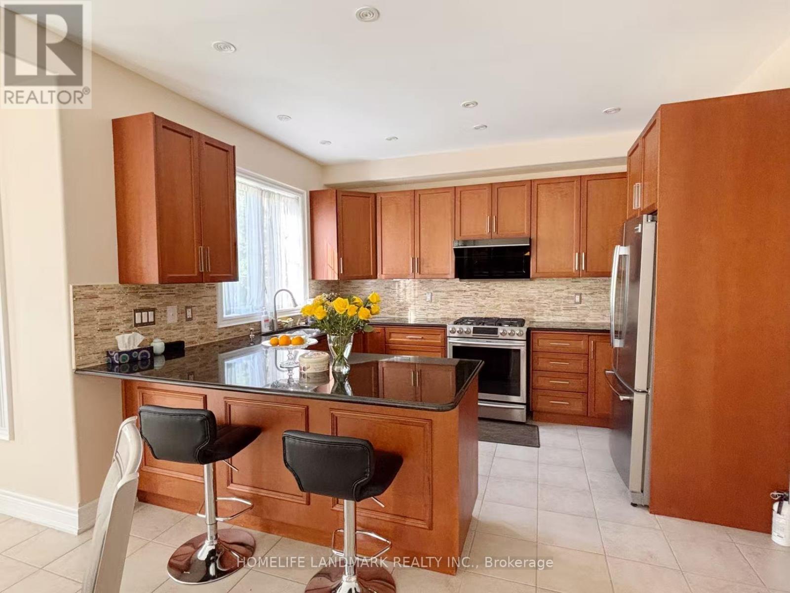 2245 Carm Drive, Oakville, Ontario  L6M 0H8 - Photo 7 - W13246032