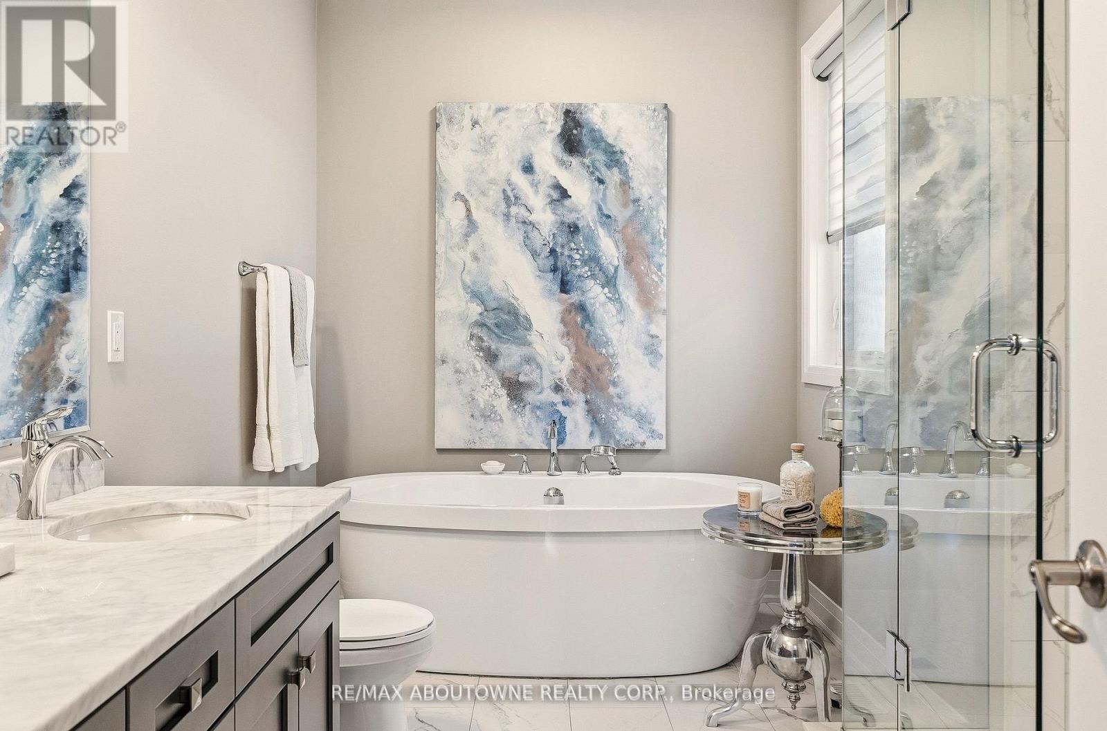 1456 Ford Strathy Crescent, Oakville, Ontario  L6H 3W9 - Photo 33 - W13249218