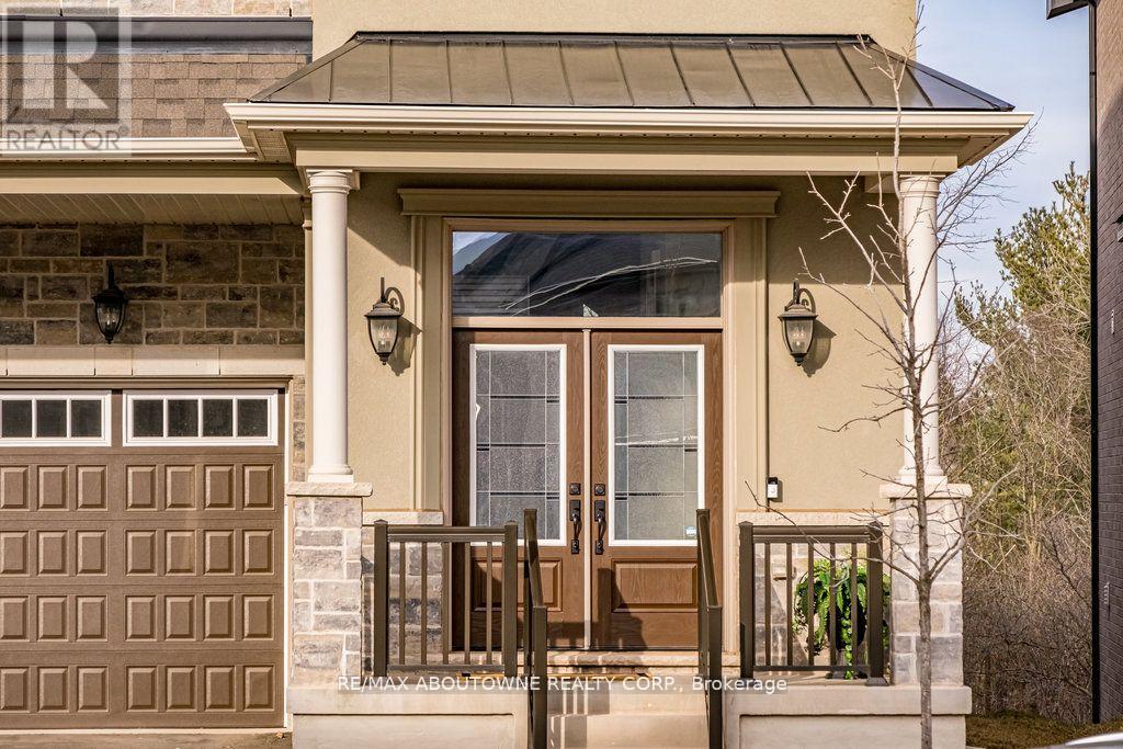 1456 Ford Strathy Crescent, Oakville, Ontario  L6H 3W9 - Photo 4 - W13249218